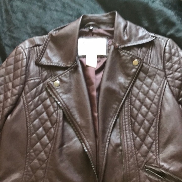 Faux leather jacket beautiful color! - Picture 5 of 5